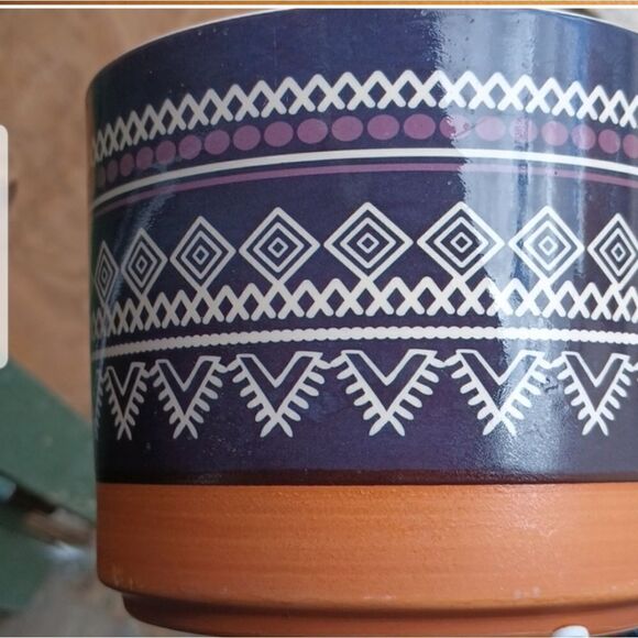 GORGEOUS POT!!! HAS MANY USES!!! SANTA FE!!! - Picture 3 of 5